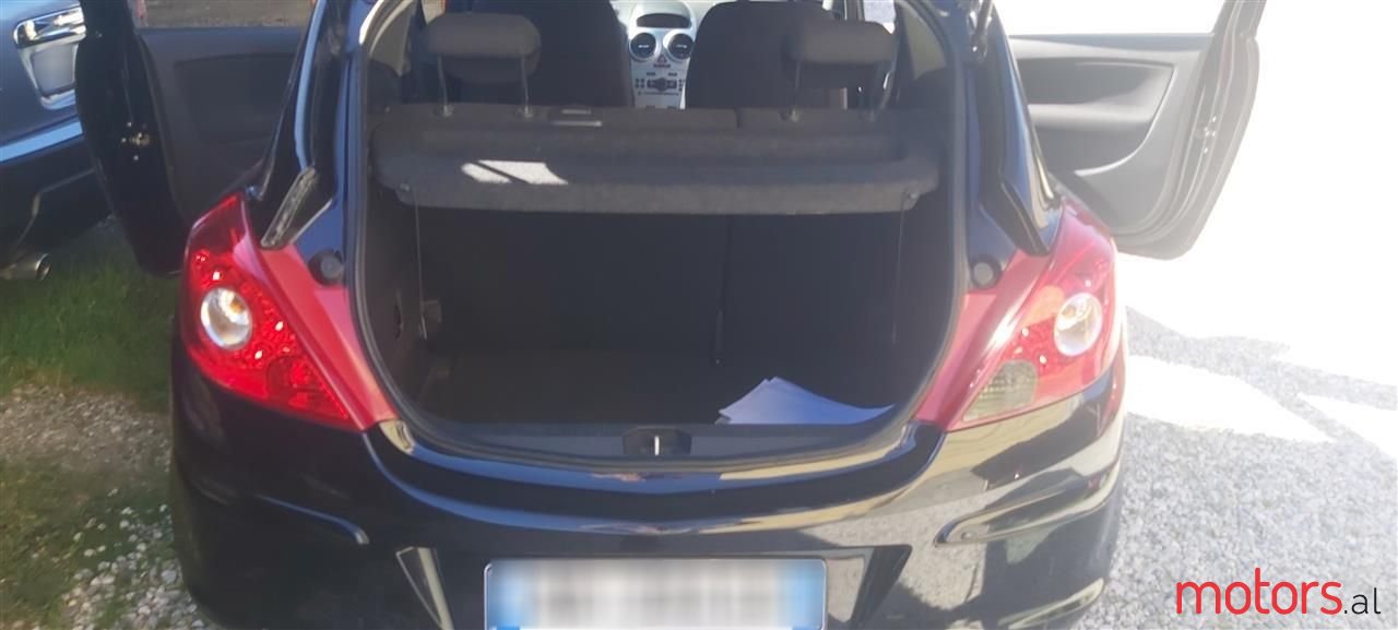 2011' Opel Corsa photo #6