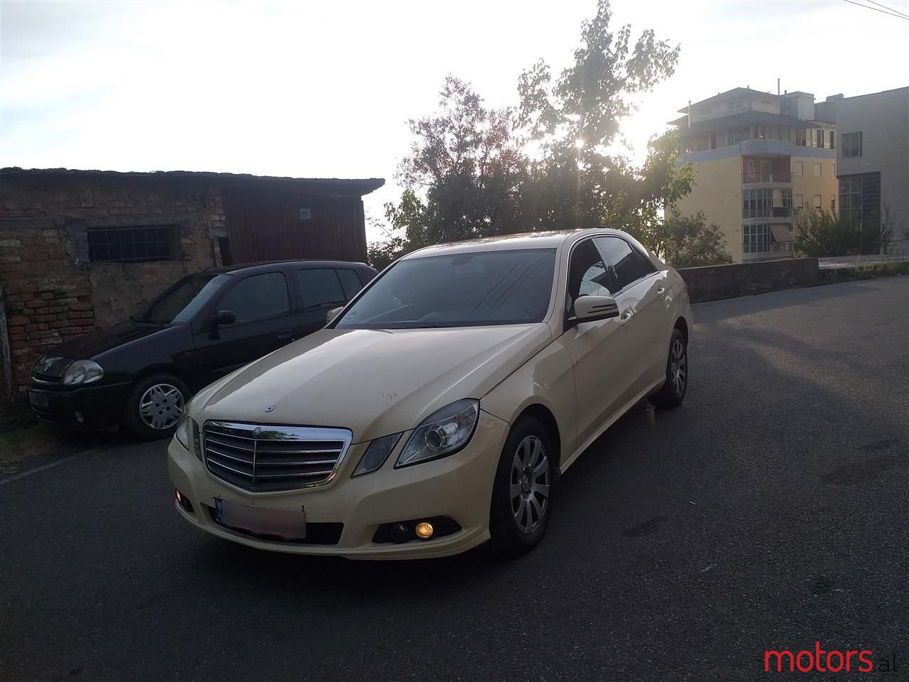 2010' Mercedes-Benz E 200 photo #6