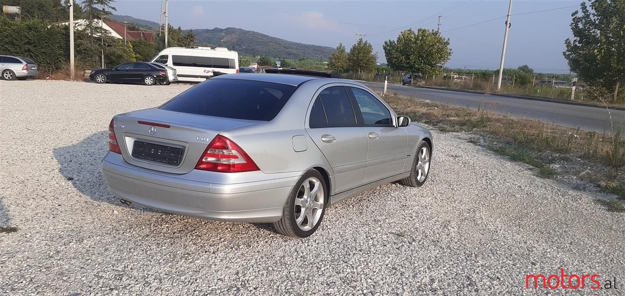 2004' Mercedes-Benz C 220 photo #4