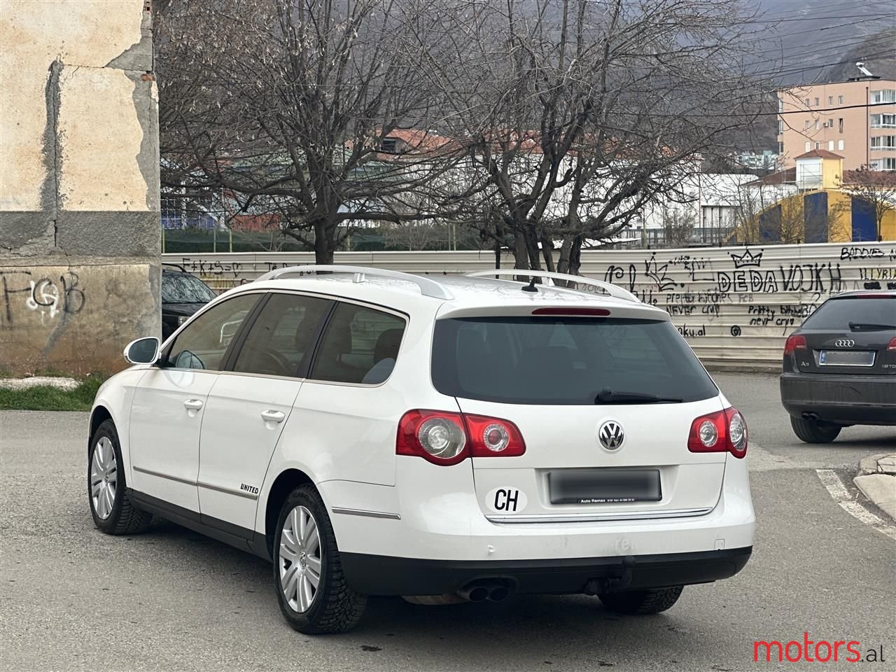 2007' Volkswagen Passat photo #3