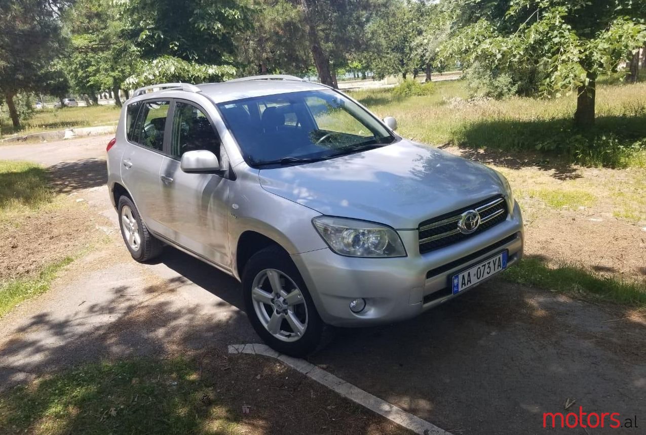 2006' Toyota RAV4 photo #1