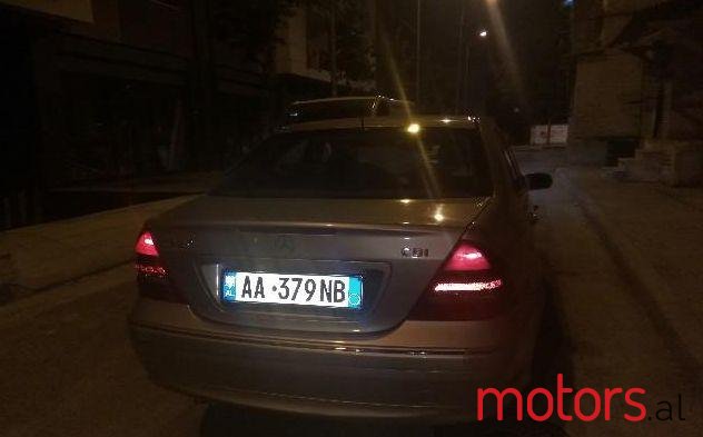 2002' Mercedes-Benz C-Class photo #2