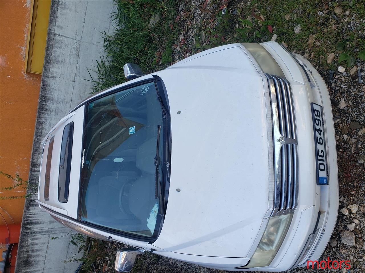 2004' Mitsubishi Grandis photo #4