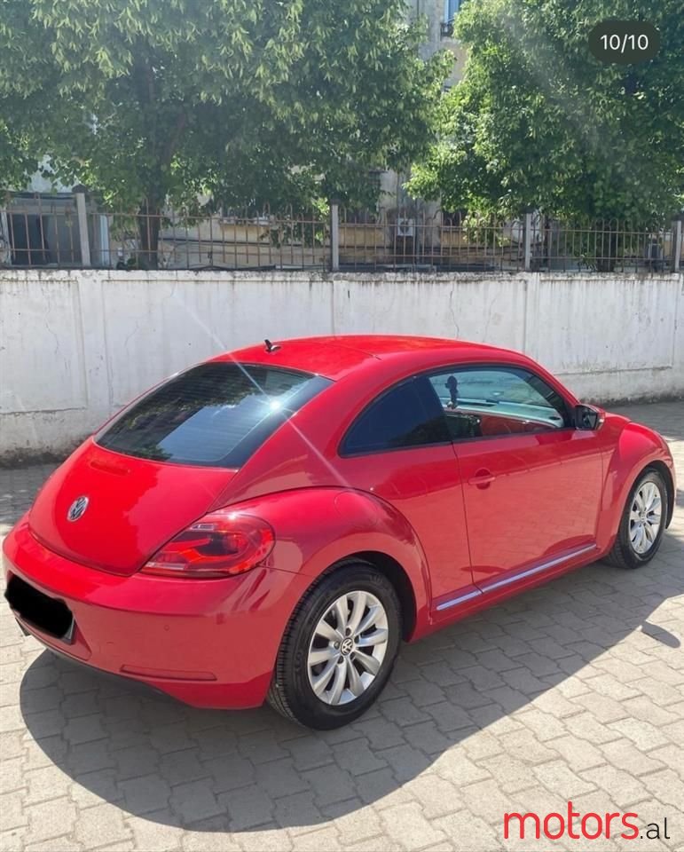 2012' Volkswagen Beetle photo #2