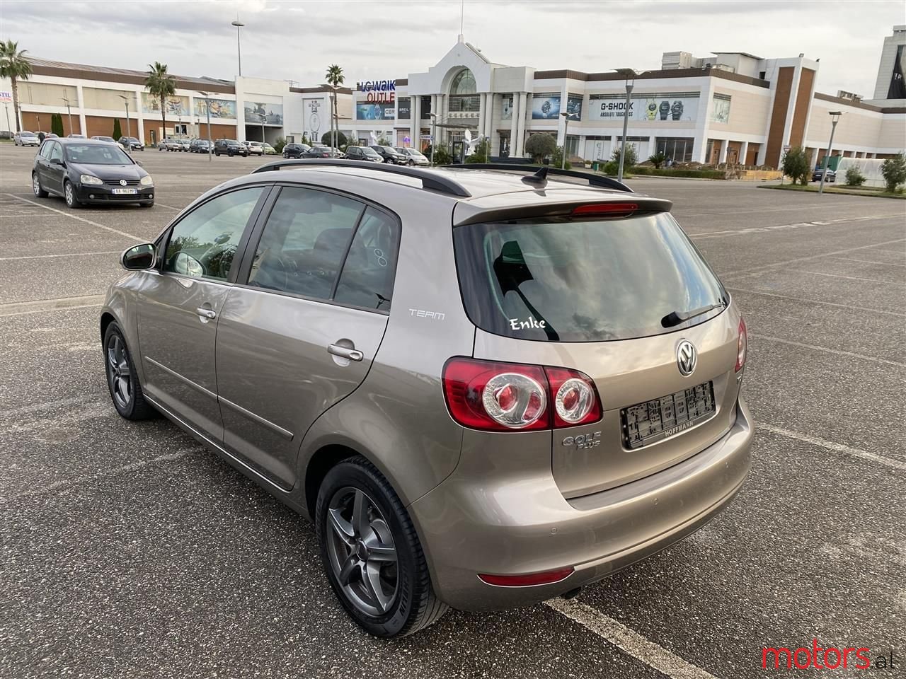 2011' Volkswagen Golf Plus photo #3