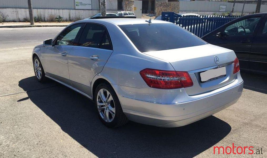 2010' Mercedes-Benz E 250 photo #1