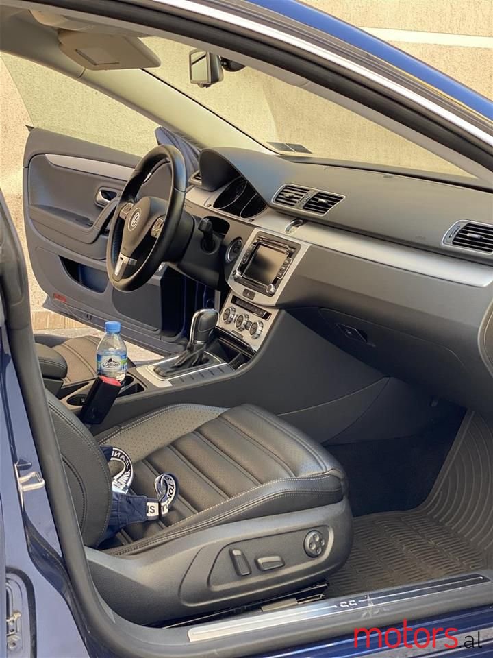 2013' Volkswagen Passat photo #3