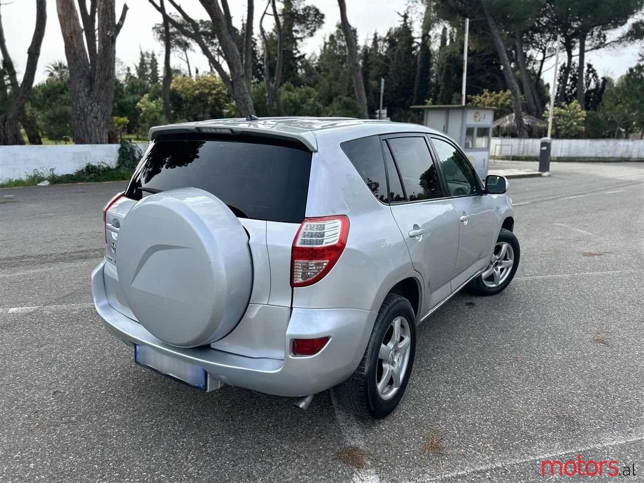 2011' Toyota RAV4 photo #5