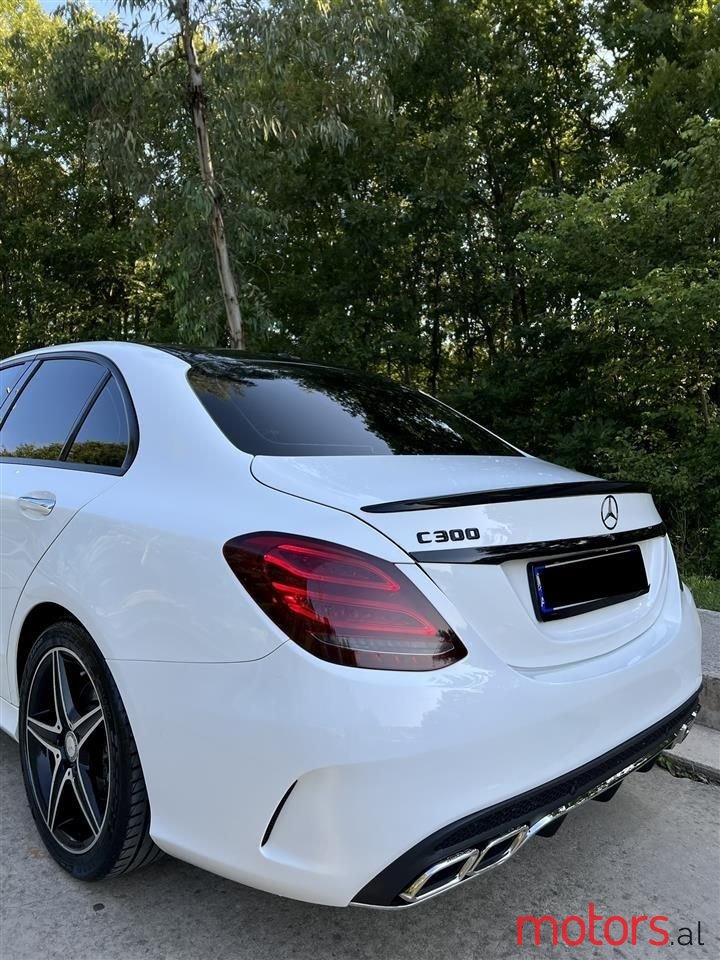 2016' Mercedes-Benz C 300 photo #6