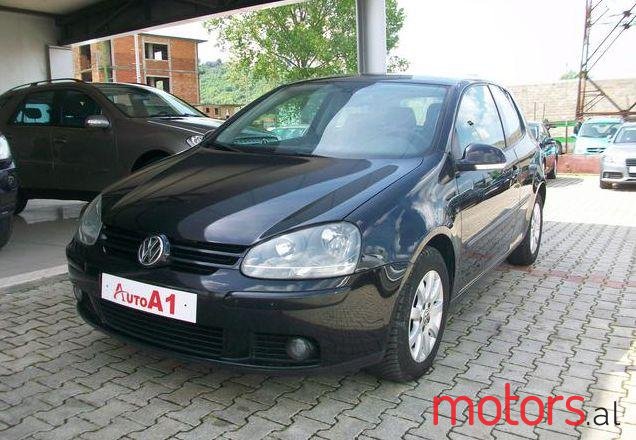 2005' Volkswagen Golf photo #1