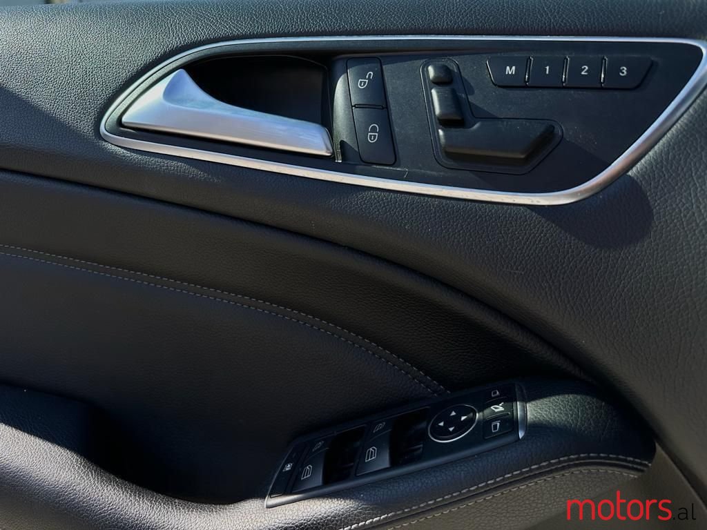 2015' Mercedes-Benz B 200 photo #2