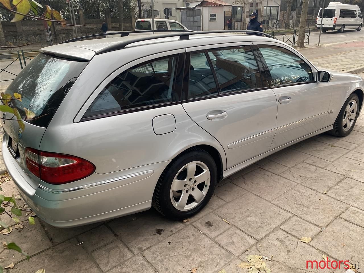 2006' Mercedes-Benz E 300 photo #5