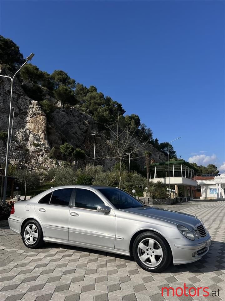 2003' Mercedes-Benz 220 photo #4