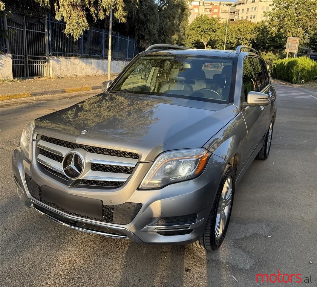 2015' Mercedes-Benz GLK 250 photo #3