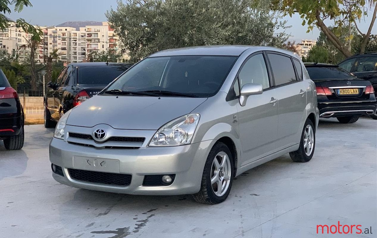 2007' Toyota Verso photo #1