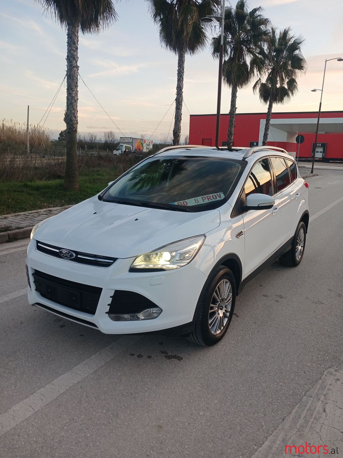 2014' Ford Kuga photo #2