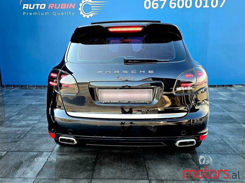 2012' Porsche Cayenne photo #6