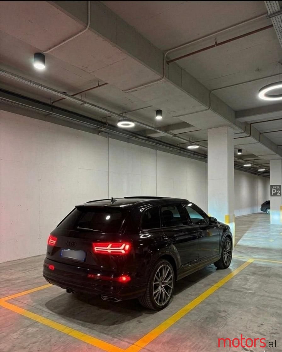 2018' Audi Q7 photo #3
