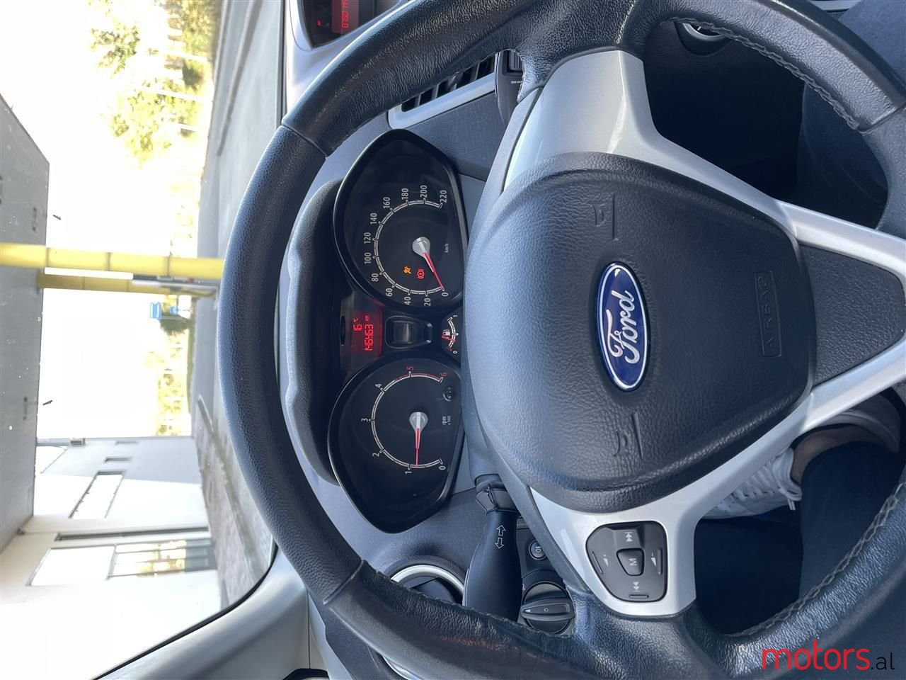 2012' Ford Fiesta photo #6