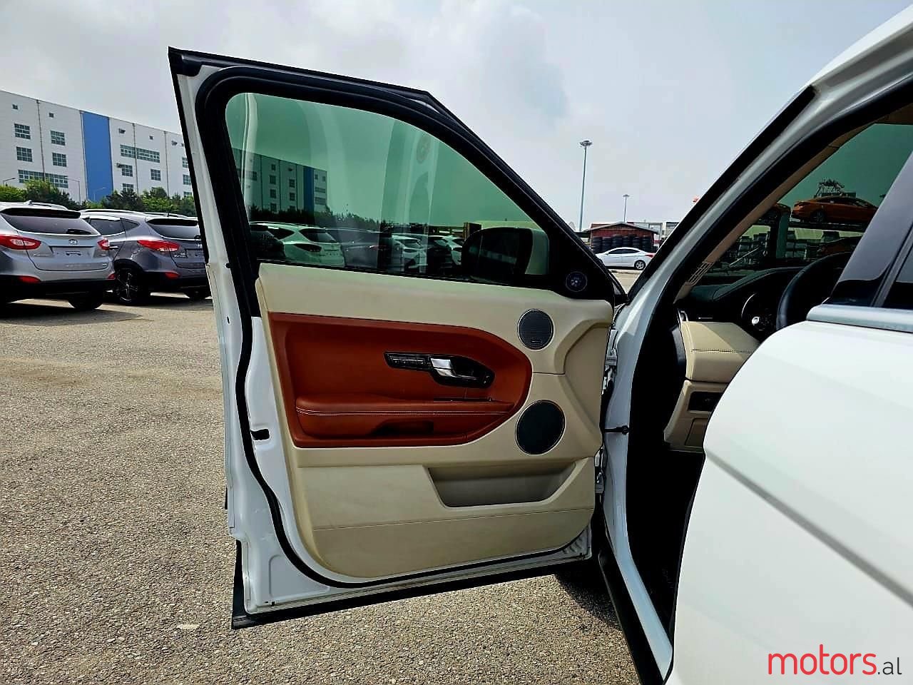 2013' Land Rover Range Rover Evoque photo #3