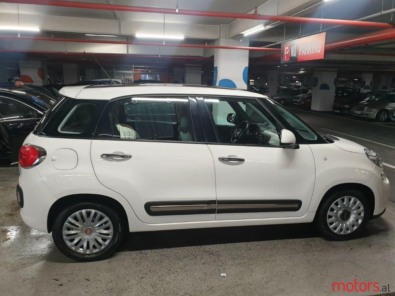 2017' Fiat 500L photo #1