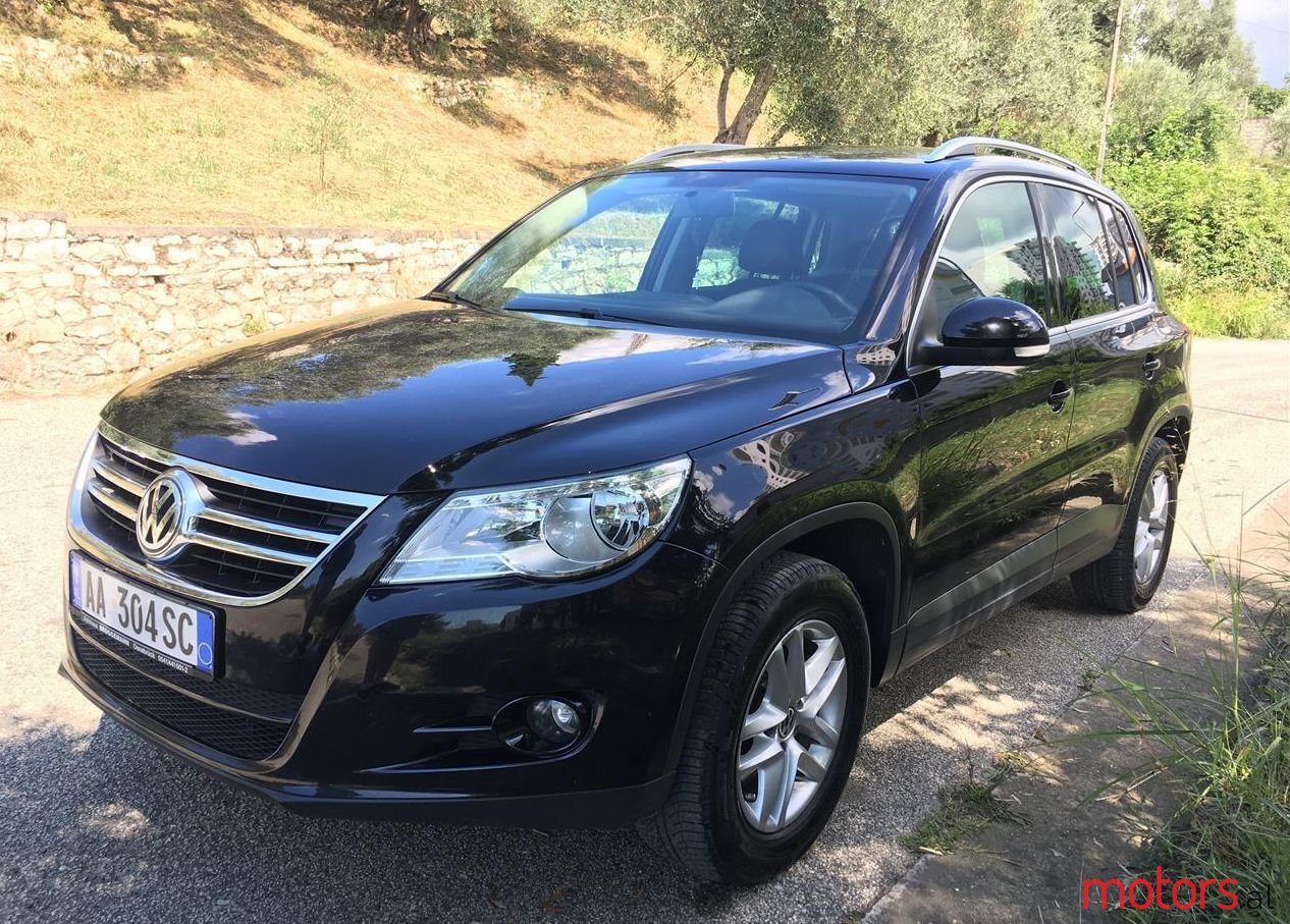 2008' Volkswagen Tiguan photo #1