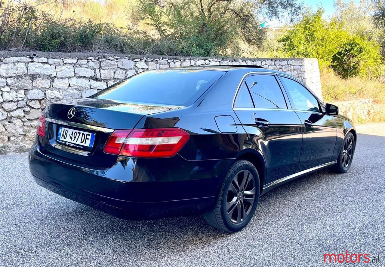 2013' Mercedes-Benz E 220 photo #4