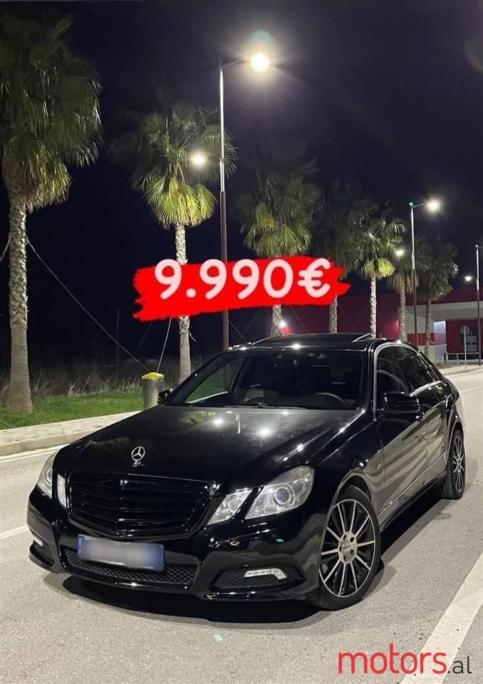 2010' Mercedes-Benz 350 photo #1