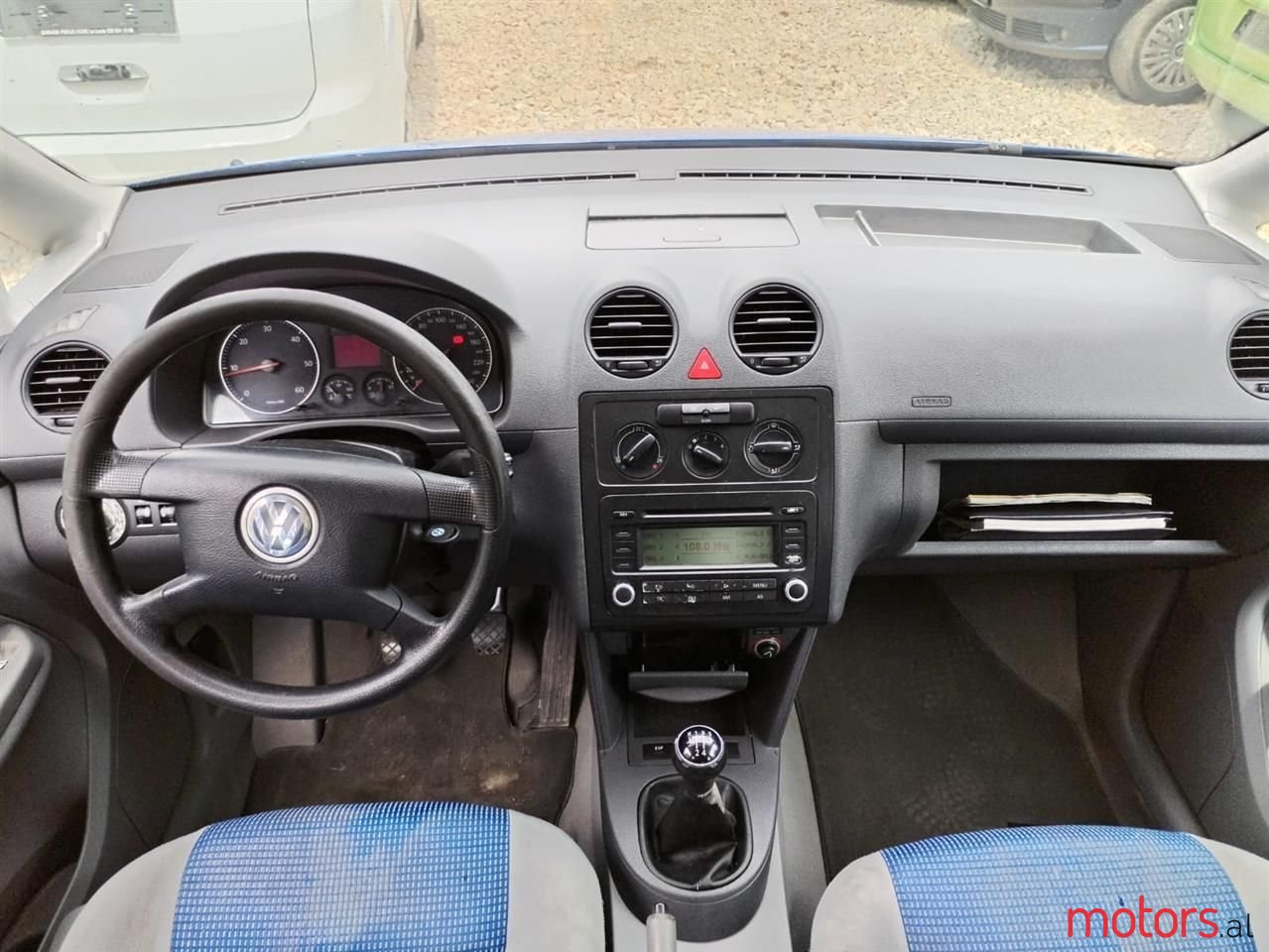 2006' Volkswagen Caddy photo #2