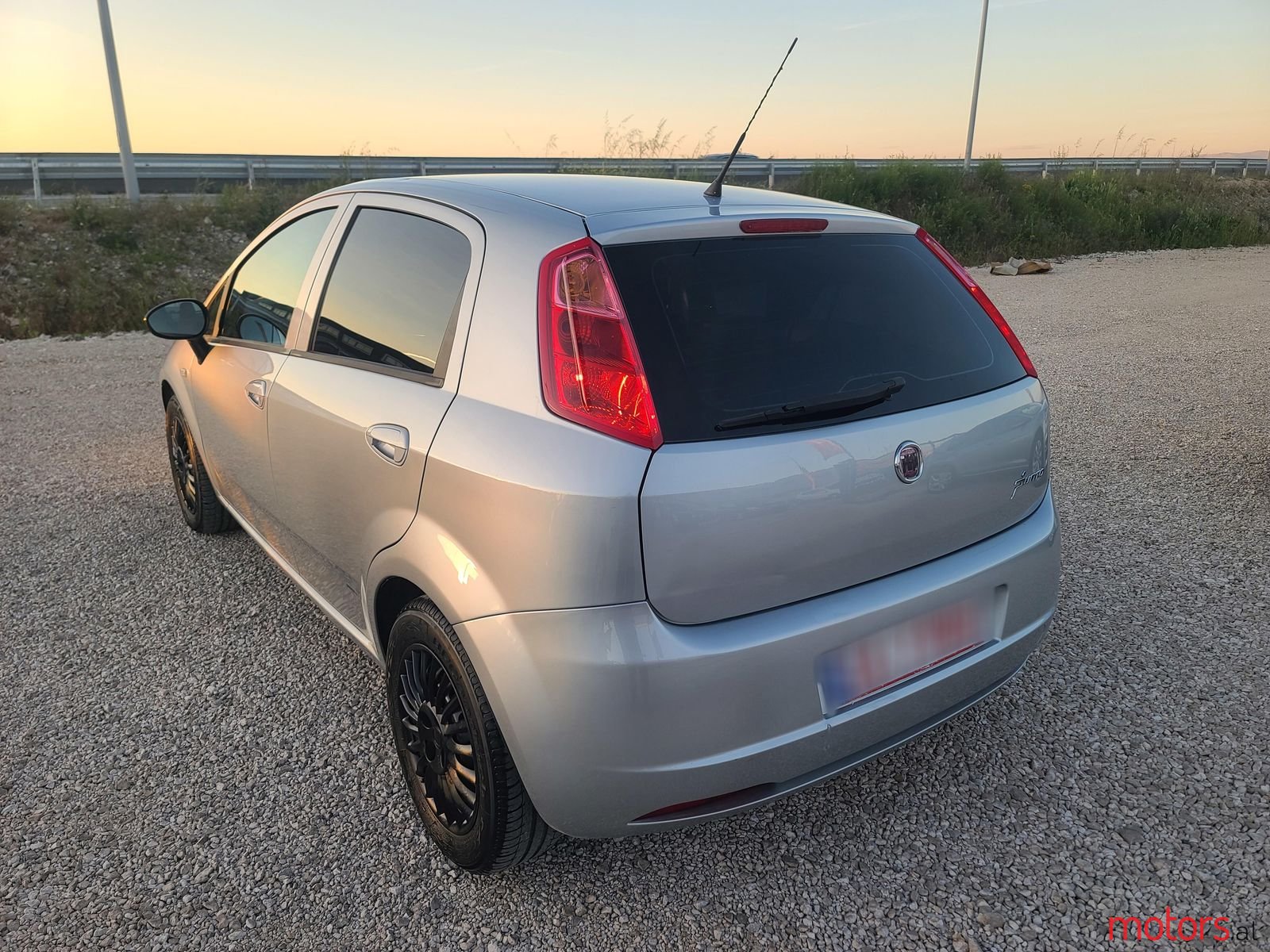 2009' Fiat Grande Punto photo #1