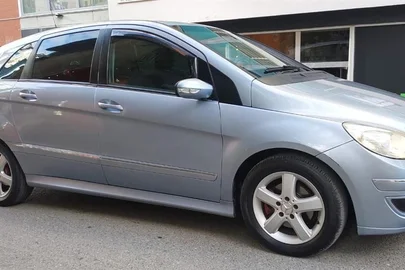 2007' Mercedes-Benz B 200