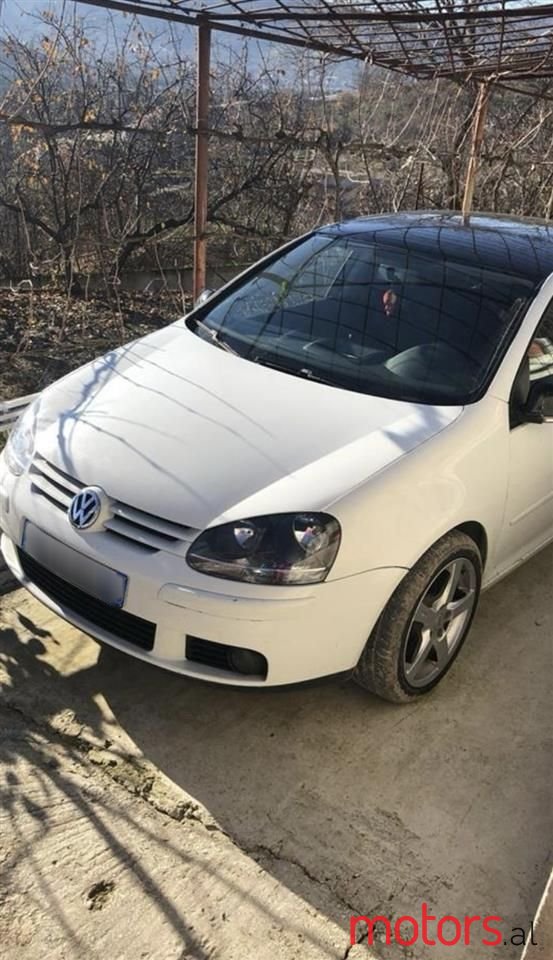 2007' Volkswagen Golf photo #5