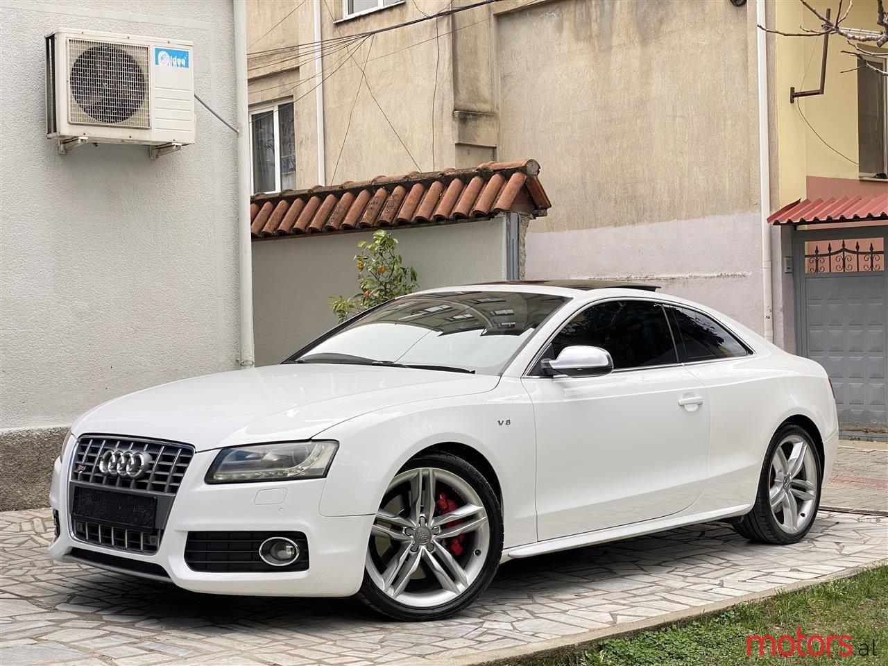 2010' Audi S5 photo #2