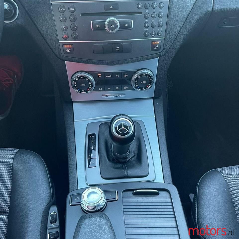 2011' Mercedes-Benz C 220 photo #3