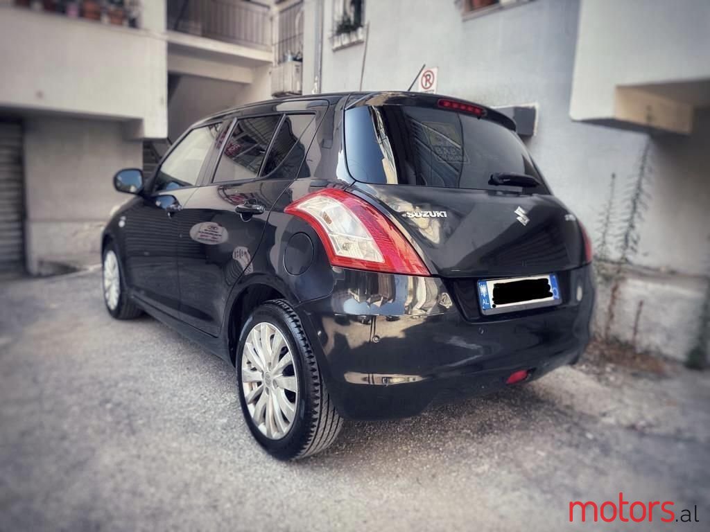 2011' Suzuki Swift photo #3