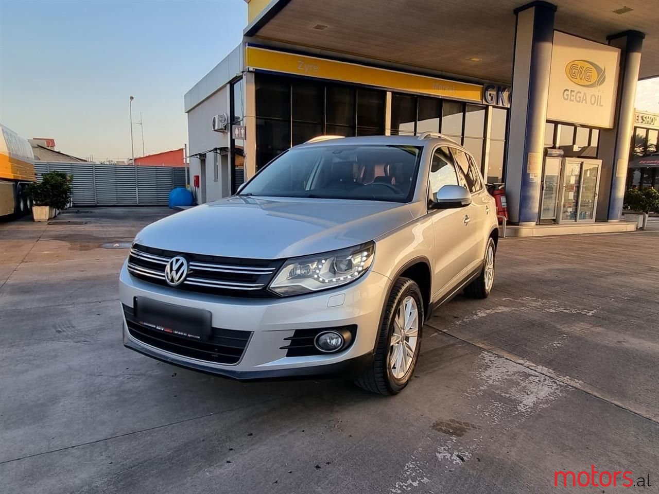 2013' Volkswagen Tiguan photo #2