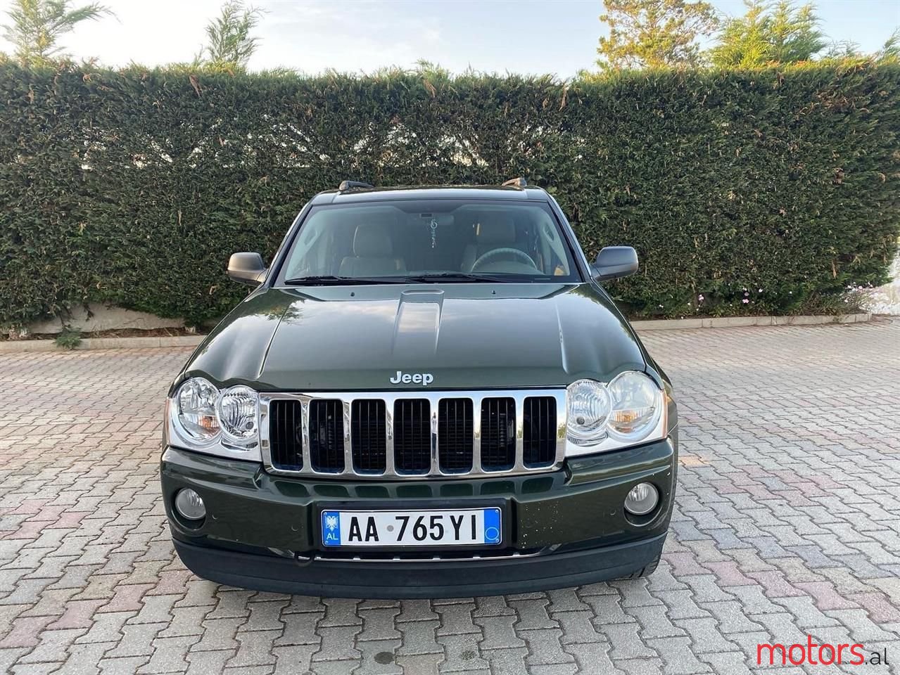 2007' Jeep Grand Cherokee photo #3