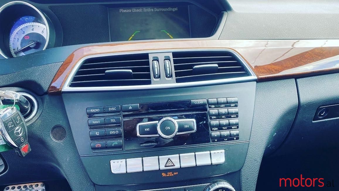 2012' Mercedes-Benz C 250 photo #6