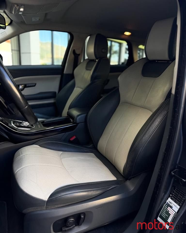 2016' Land Rover Range Rover Evoque photo #3
