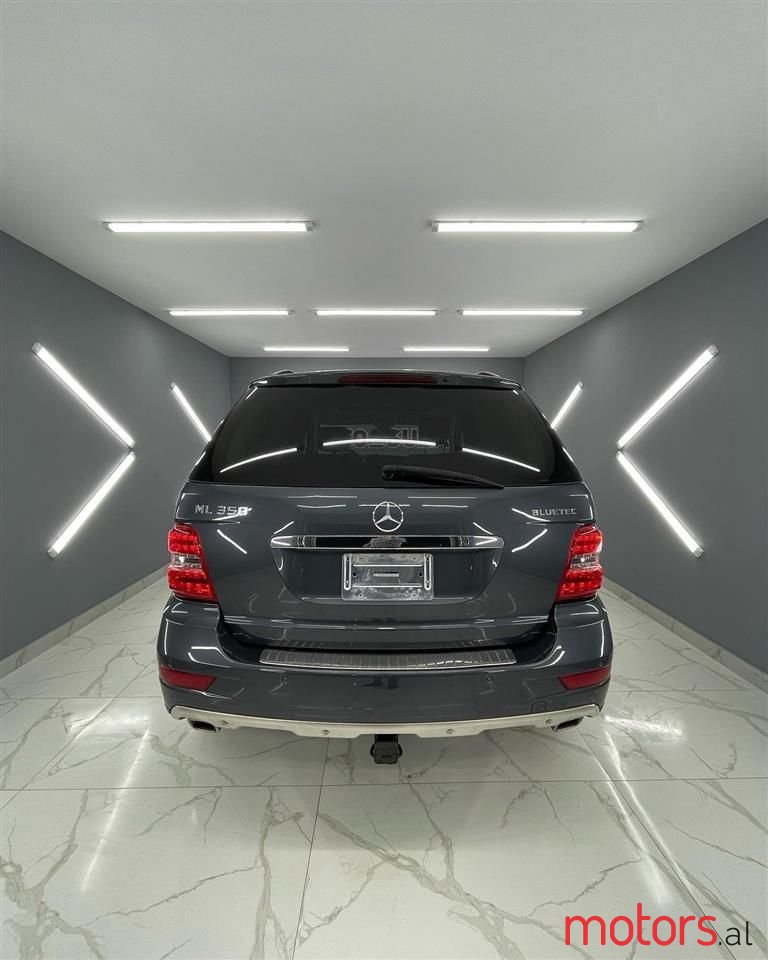 2010' Mercedes-Benz ML 350 photo #3