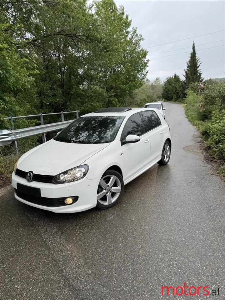 2013' Volkswagen Golf photo #1