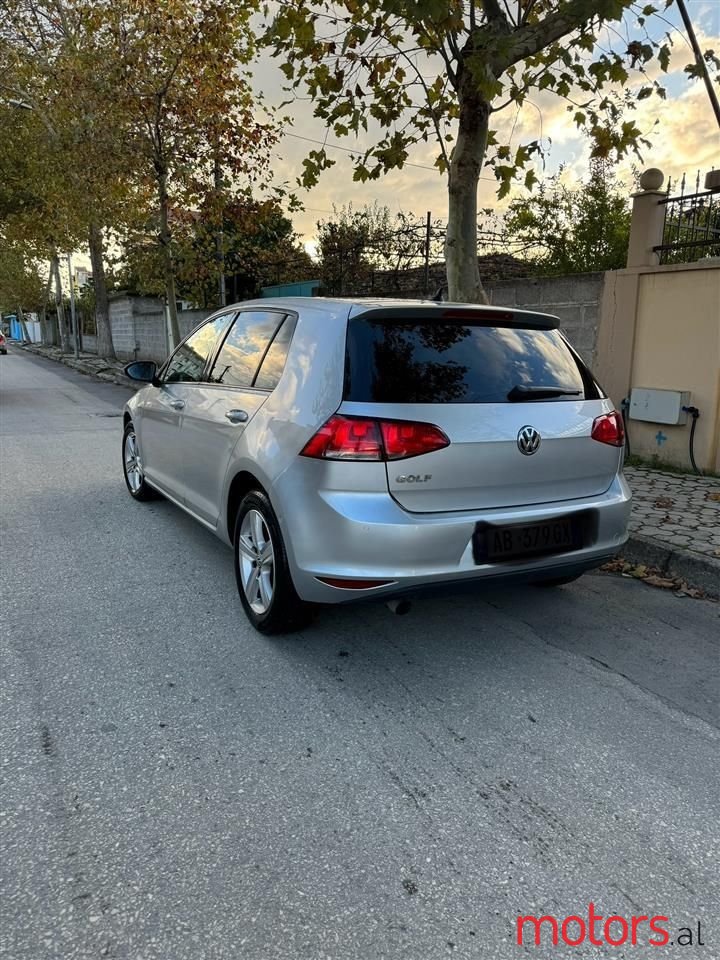 2013' Volkswagen Golf photo #1