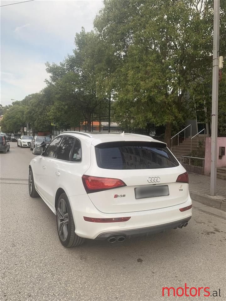 2015' Audi SQ5 photo #6