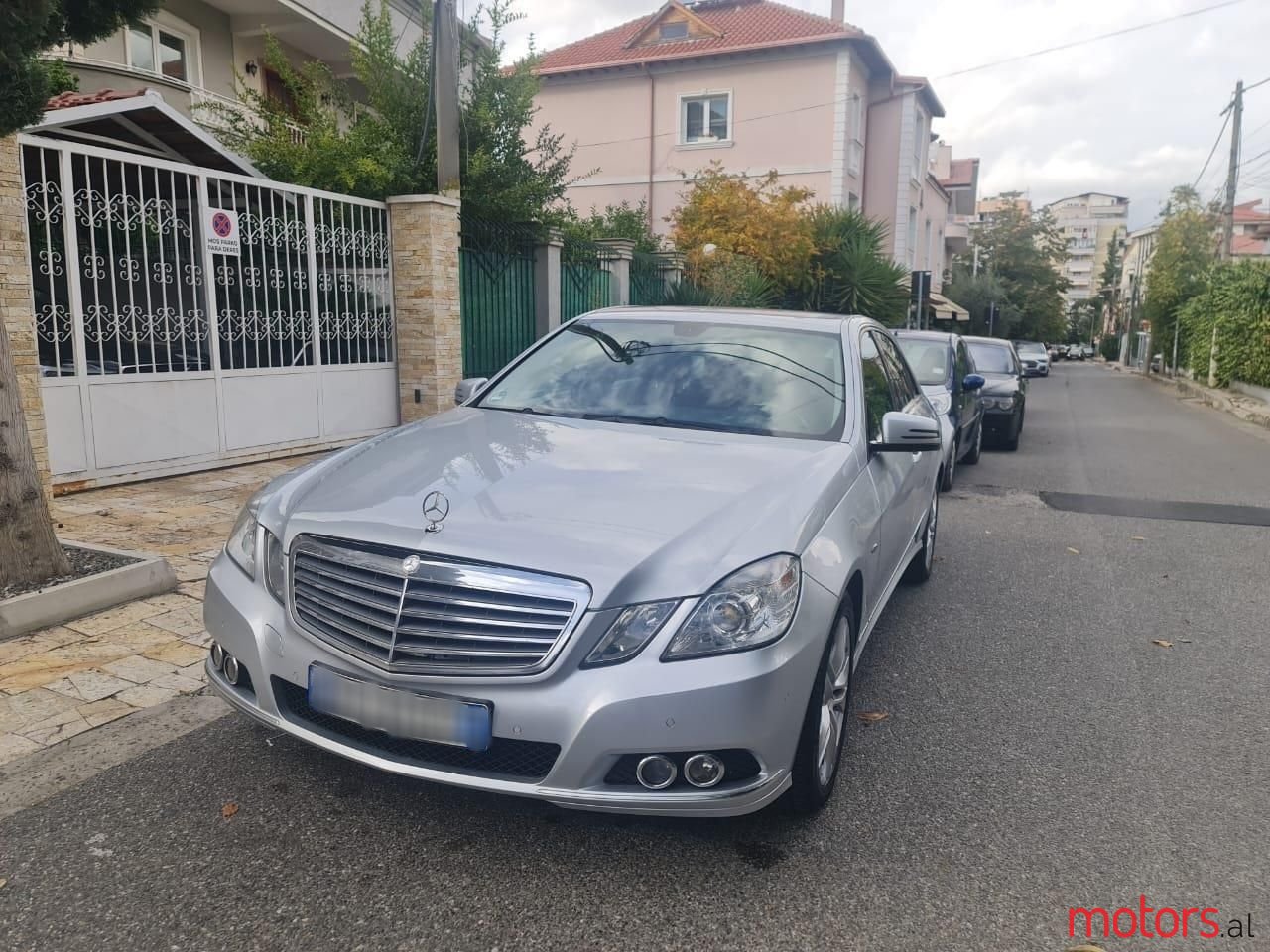 2010' Mercedes-Benz E 220 photo #5