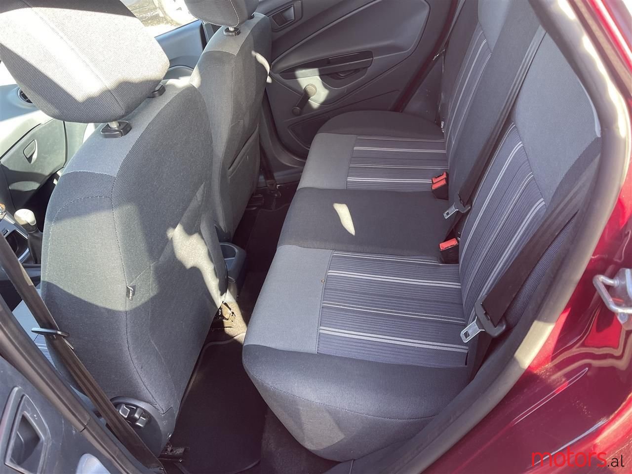 2010' Ford Fiesta photo #3