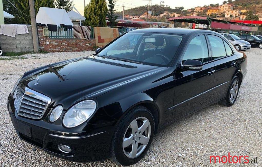 2008' Mercedes-Benz E 220 photo #1