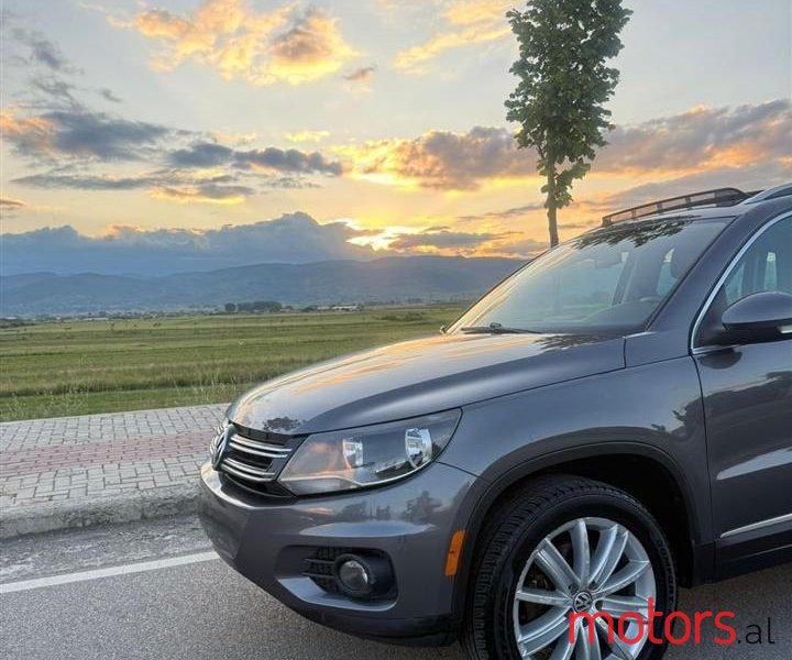 2013' Volkswagen Tiguan photo #5