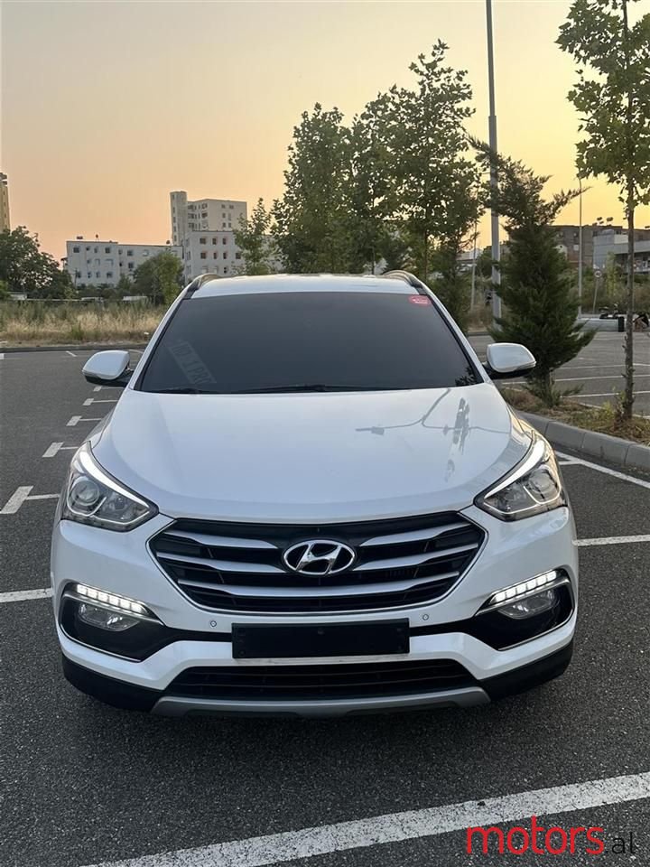 2016' Hyundai Santa Fe photo #3