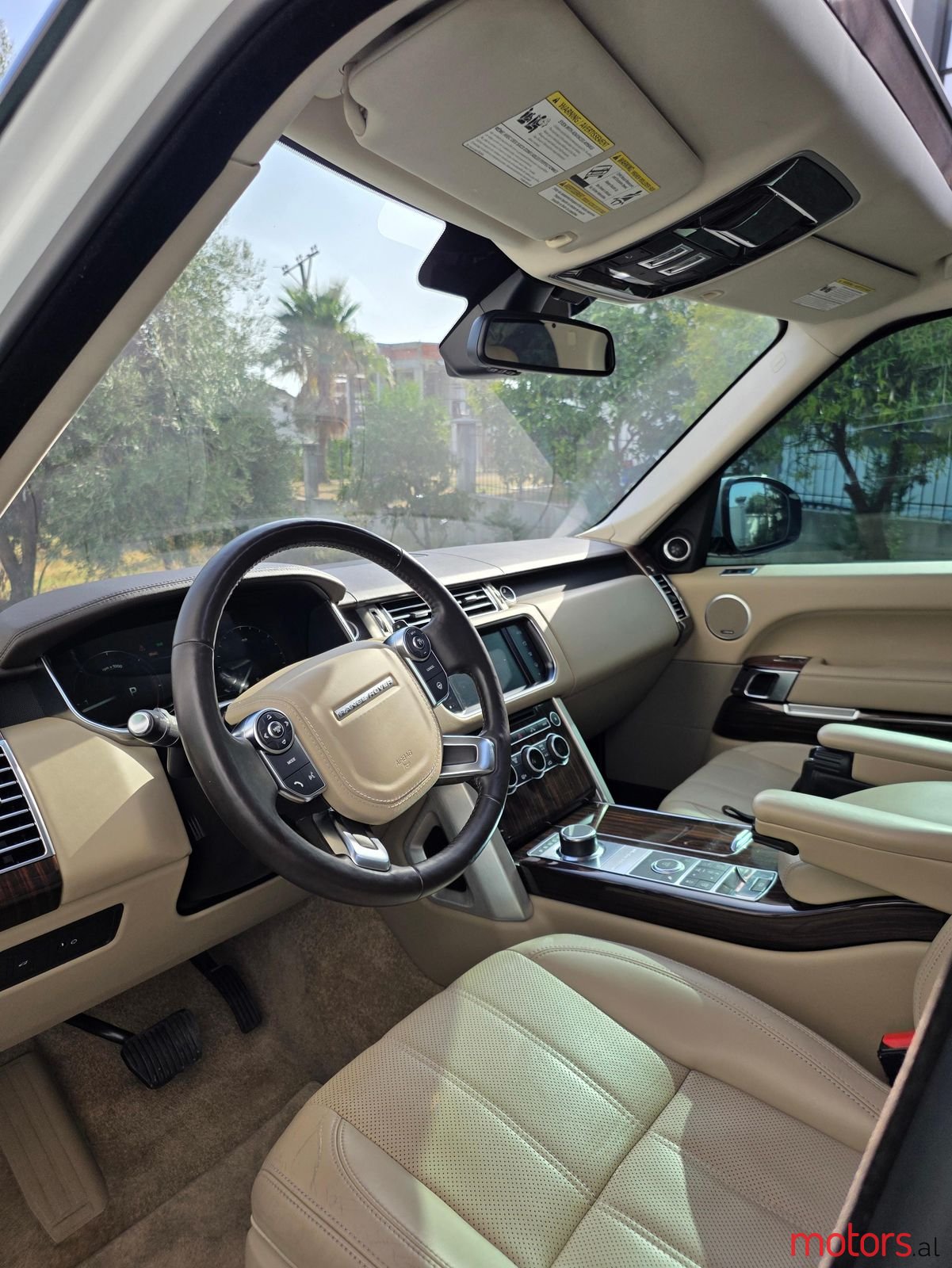 2016' Land Rover Range Rover photo #3