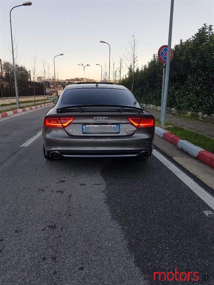 2011' Audi A7 photo #4